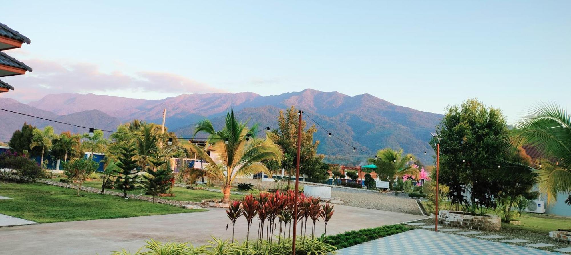 Poonsap Homestay Nan Exterior foto
